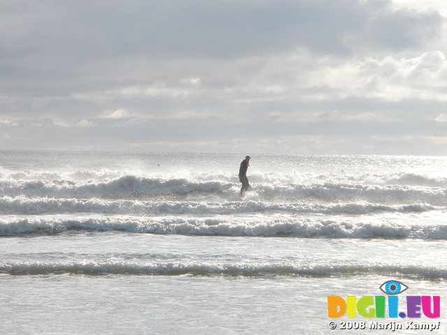 JT00090 Marijn Surfing